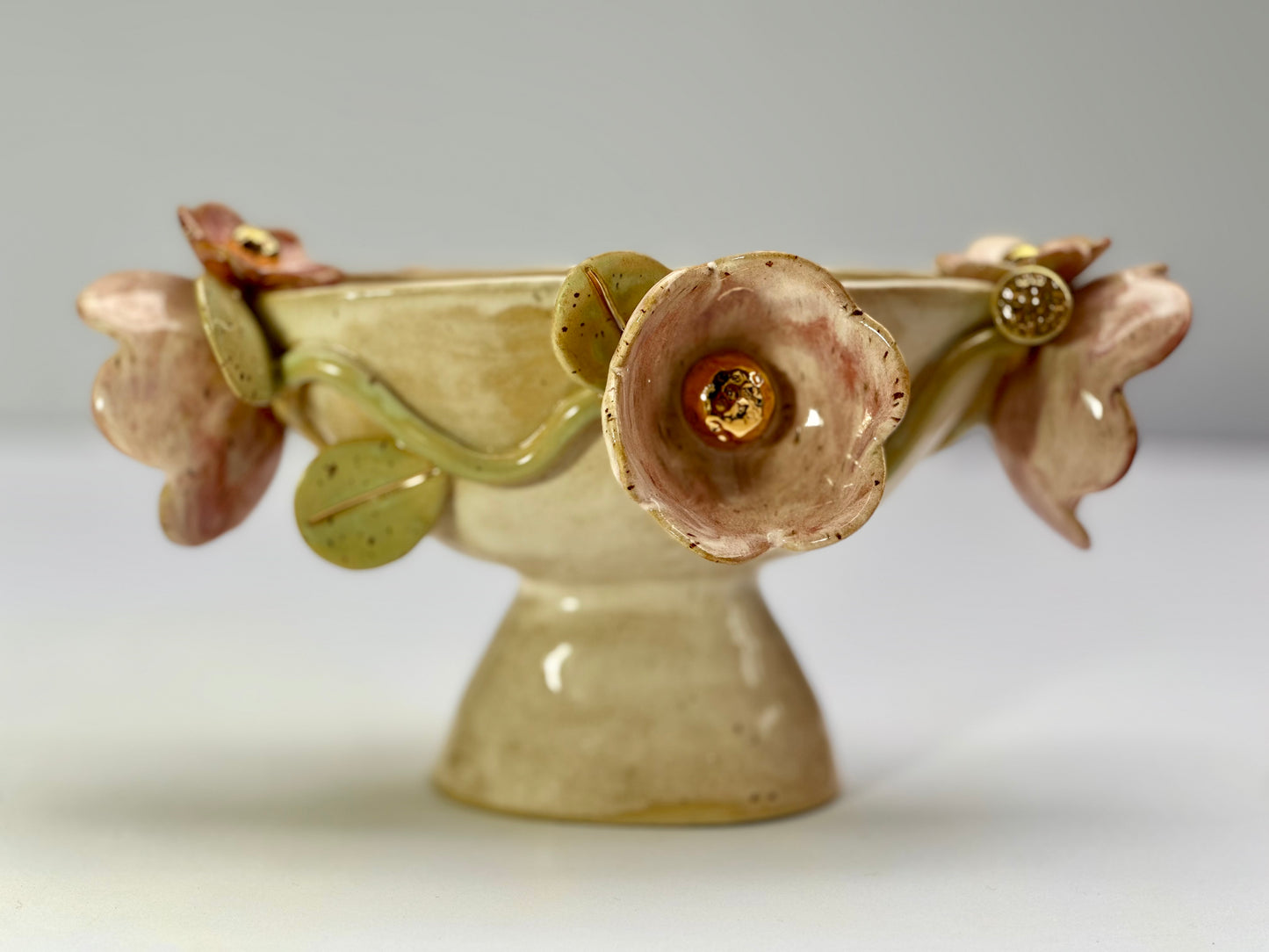 Diana - Blossom Trophy with Gold Lustered Blooms, Vine & Leaves