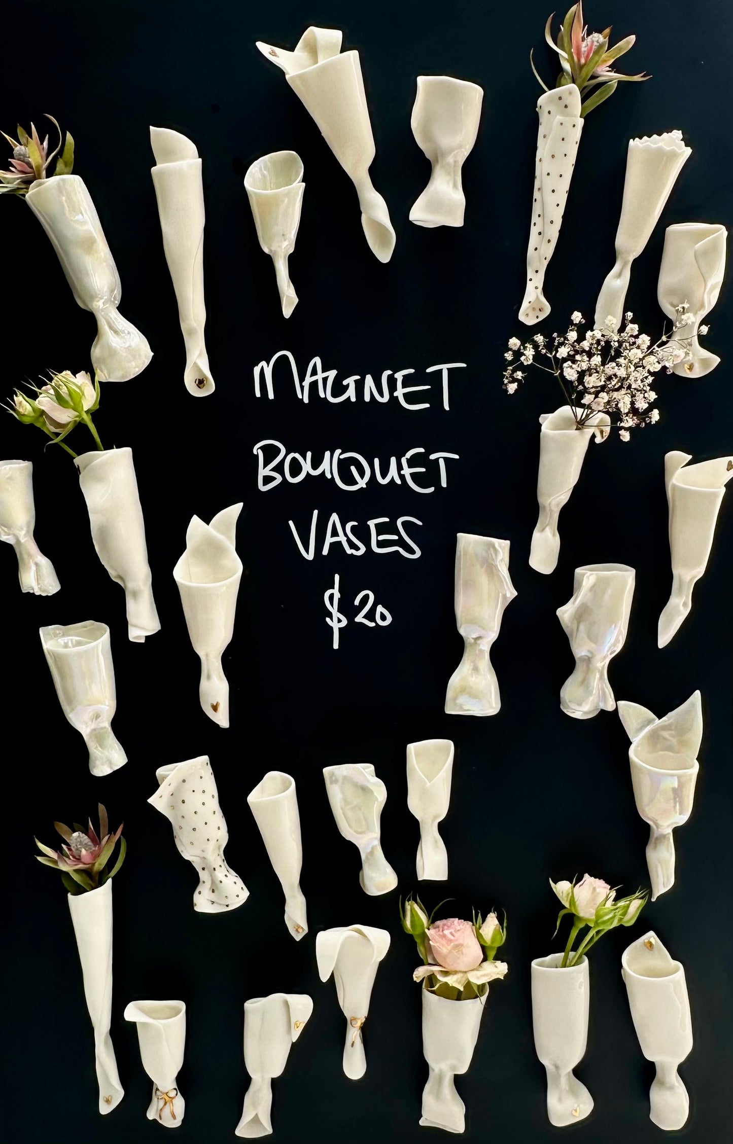 Bouquet Vase Magnets - Golden Heart