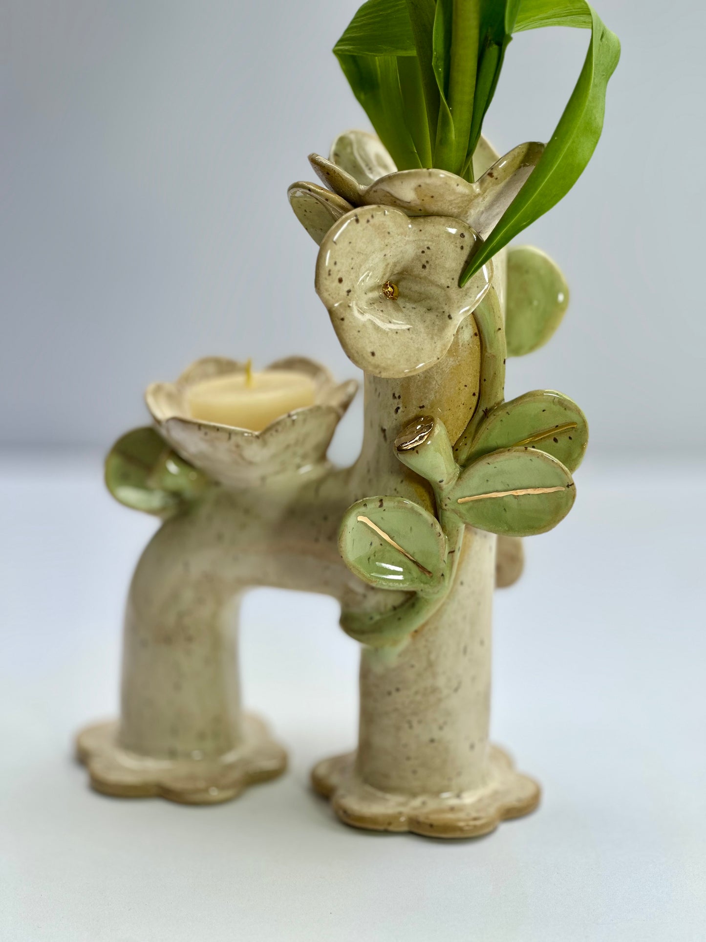 White Honey Speckle Flowers and Flame Vase, Large