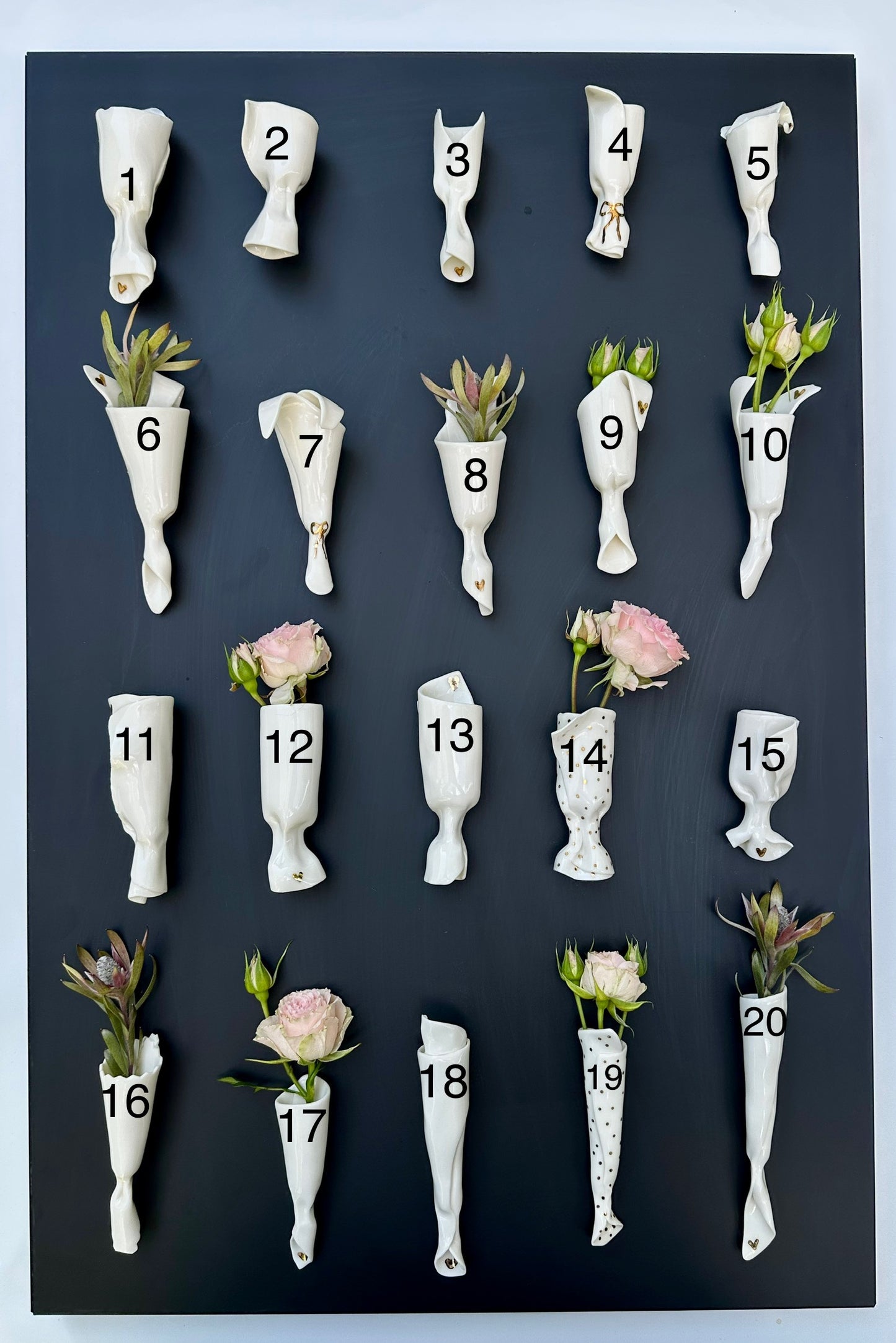 Bouquet Vase Magnets - Golden Heart