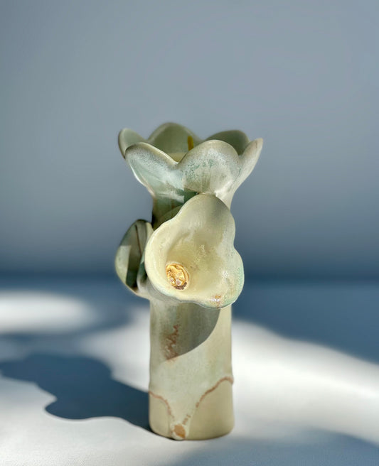 Flower and Flame Vase, Mint